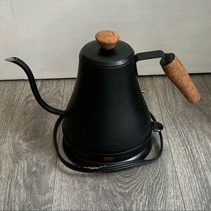 Bodum Black Electric Kettle with Cork Accents